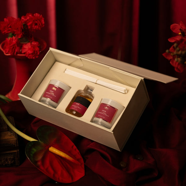 Nivara Box: Strawberry & Vanilla – 50ml Reed Diffuser & Dual Shot Glass Candles