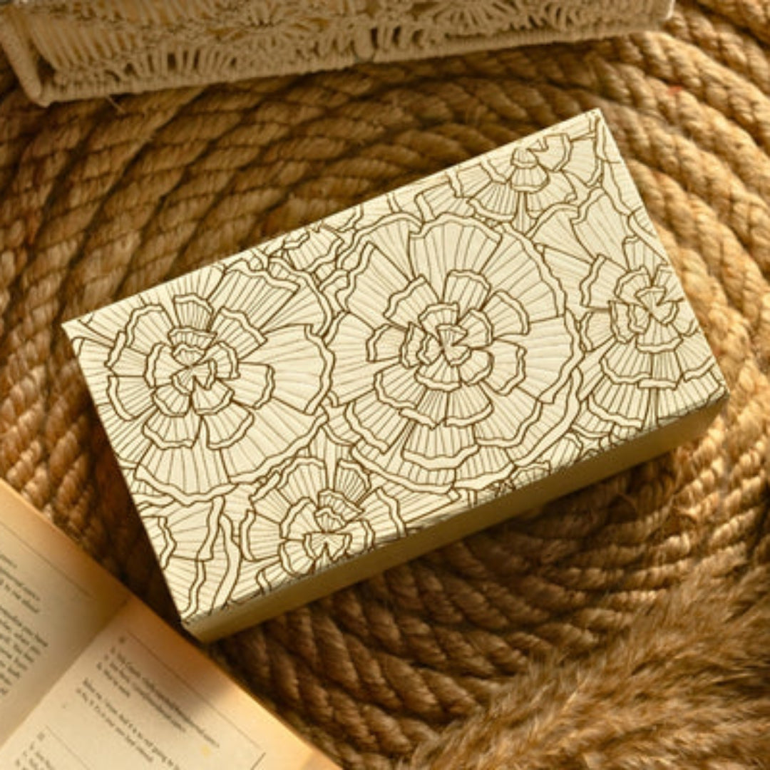 Luminous Love Box – Tea Light Diffuser Set with Oils & Candles