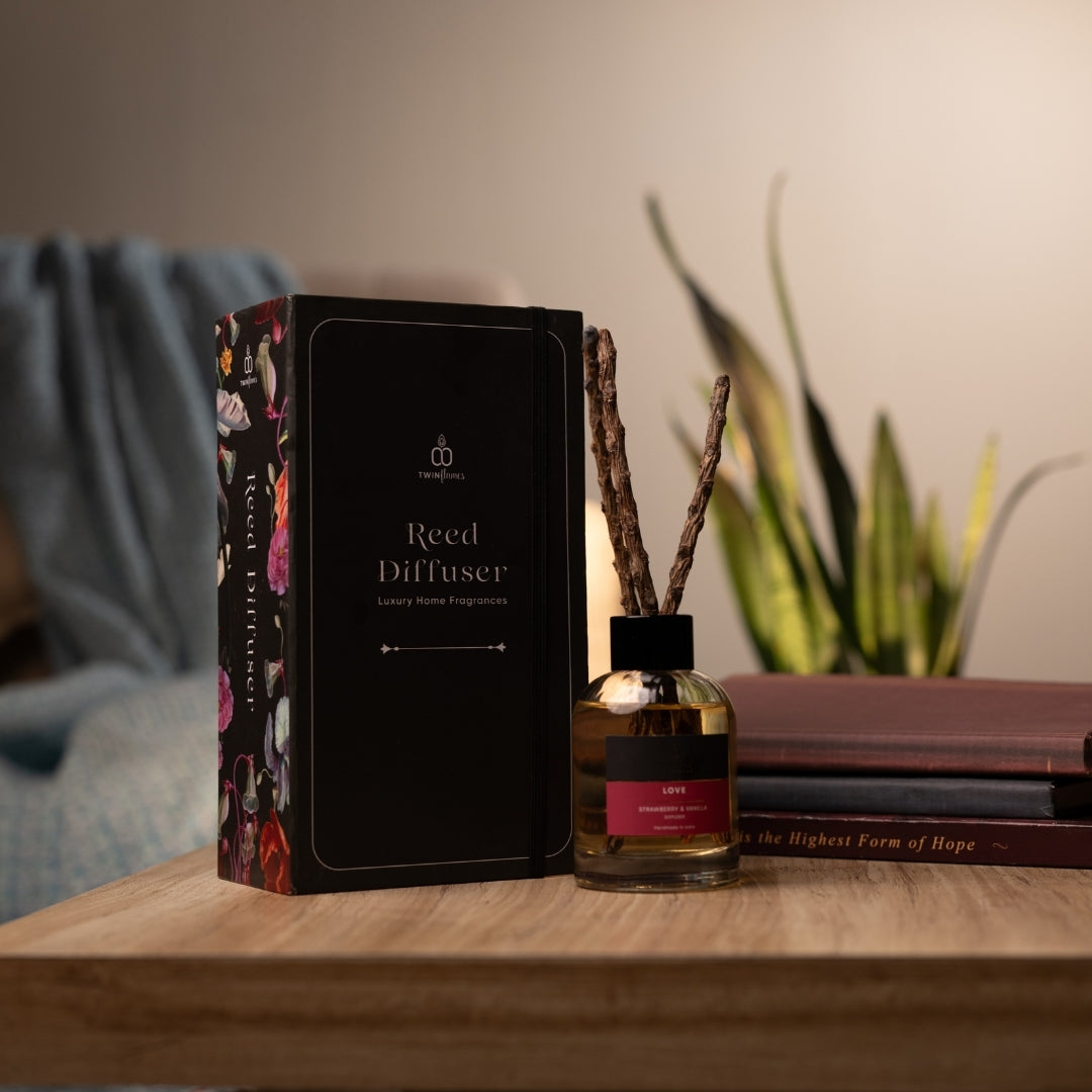 Strawberry & Vanilla Scented Reed Diffuser – 100ml